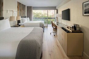 Hotel Paradox, Autograph Collection
