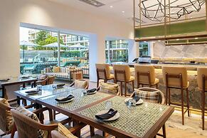 Hotel Paradox, Autograph Collection