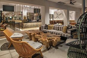 Hotel Paradox, Autograph Collection