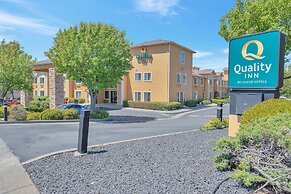 Quality Inn near Six Flags Discovery Kingdom - Napa Valley