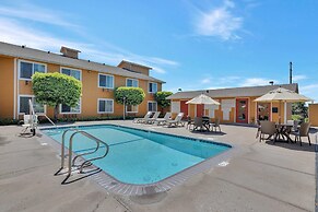 Quality Inn near Six Flags Discovery Kingdom - Napa Valley