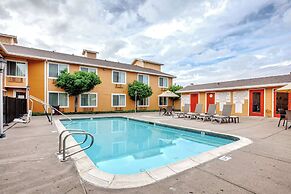 Quality Inn near Six Flags Discovery Kingdom - Napa Valley