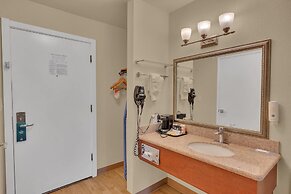 Quality Inn near Six Flags Discovery Kingdom - Napa Valley