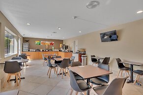 Quality Inn near Six Flags Discovery Kingdom - Napa Valley