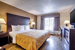 Quality Inn near Six Flags Discovery Kingdom - Napa Valley