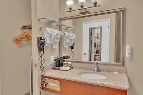 Quality Inn near Six Flags Discovery Kingdom - Napa Valley