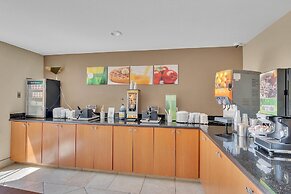 Quality Inn near Six Flags Discovery Kingdom - Napa Valley