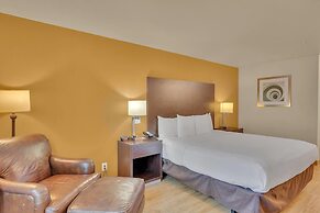 Quality Inn near Six Flags Discovery Kingdom - Napa Valley