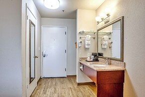 Quality Inn near Six Flags Discovery Kingdom - Napa Valley