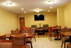 Days Inn & Suites by Wyndham Bloomington/Normal IL