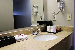 Days Inn & Suites by Wyndham Bloomington/Normal IL