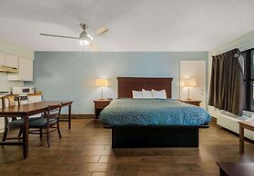 Econo Lodge Inn & Suites Fulton - Rockport