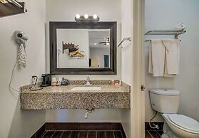 Econo Lodge Inn & Suites Fulton - Rockport