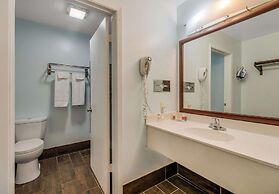 Econo Lodge Inn & Suites Fulton - Rockport