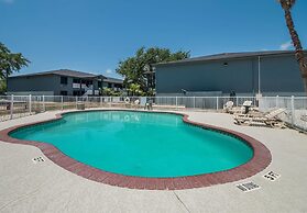 Econo Lodge Inn & Suites Fulton - Rockport