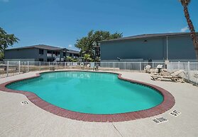 Econo Lodge Inn & Suites Fulton - Rockport