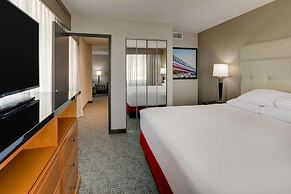 Drury Inn & Suites Phoenix Airport