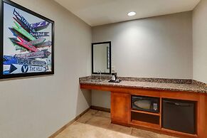 Drury Inn & Suites Phoenix Airport