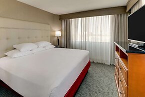 Drury Inn & Suites Phoenix Airport