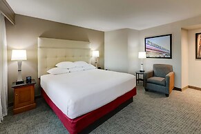 Drury Inn & Suites Phoenix Airport
