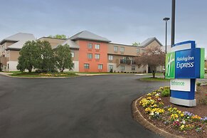 Holiday Inn Express Nashville Airport by IHG