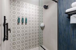 DoubleTree by Hilton Charlotte City Center