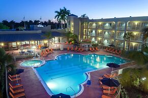 La Quinta Inn & Suites by Wyndham Ft. Myers-Sanibel Gateway