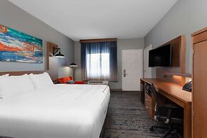 La Quinta Inn & Suites by Wyndham Ft. Myers-Sanibel Gateway