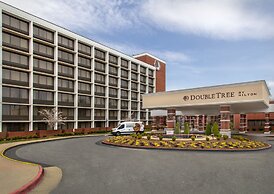 DoubleTree by Hilton Hotel Charlottesville