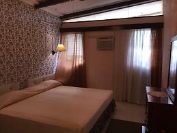 Walmer Lodge Apartments