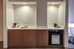 Courtyard By Marriott Vanderbilt-West End