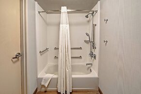 Courtyard By Marriott Vanderbilt-West End