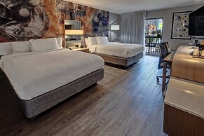 Courtyard By Marriott Vanderbilt-West End