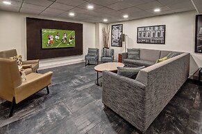 Courtyard By Marriott Vanderbilt-West End