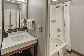 Courtyard By Marriott Vanderbilt-West End