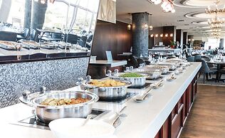 The Blue Waters Hotel