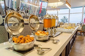 The Blue Waters Hotel