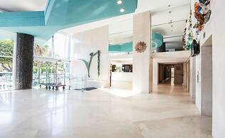 The Blue Waters Hotel