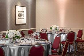 DoubleTree Suites by Hilton Minneapolis Downtown