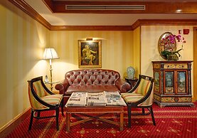 Hotel Elysee by Library Hotel Collection