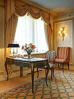 Hotel Elysee by Library Hotel Collection