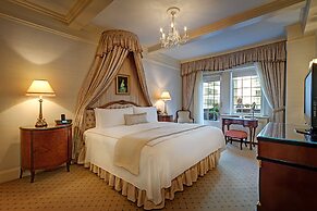 Hotel Elysee by Library Hotel Collection