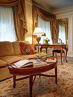 Hotel Elysee by Library Hotel Collection