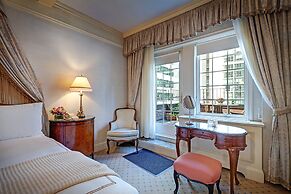 Hotel Elysee by Library Hotel Collection