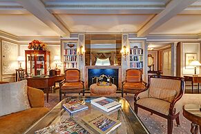 Hotel Elysee by Library Hotel Collection