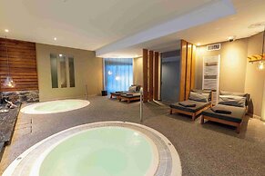 Las Hayas Resort Hotel