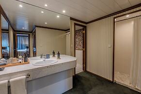 Las Hayas Resort Hotel