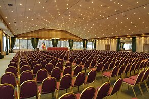 Las Hayas Resort Hotel