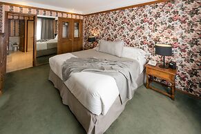 Las Hayas Resort Hotel