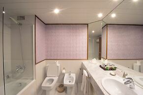 Las Hayas Resort Hotel